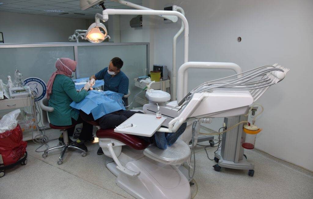 AFSÜ’den Ağız ve Diş Sağlığı Hizmetlerinde dikkat çekici başarı elde