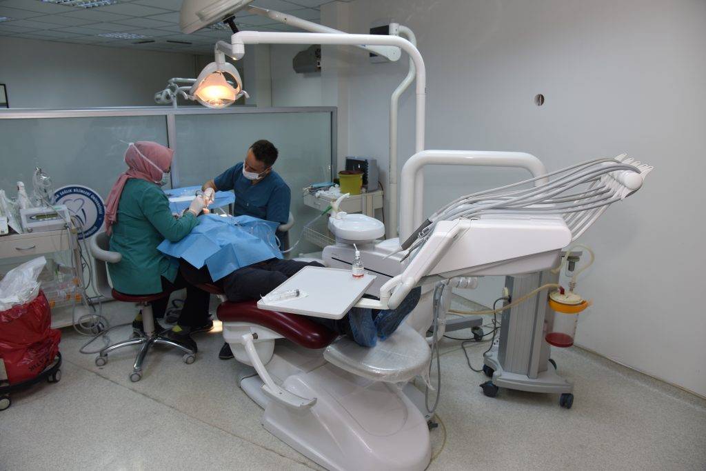 AFSÜ’den Ağız ve Diş Sağlığı Hizmetlerinde dikkat çekici başarı elde