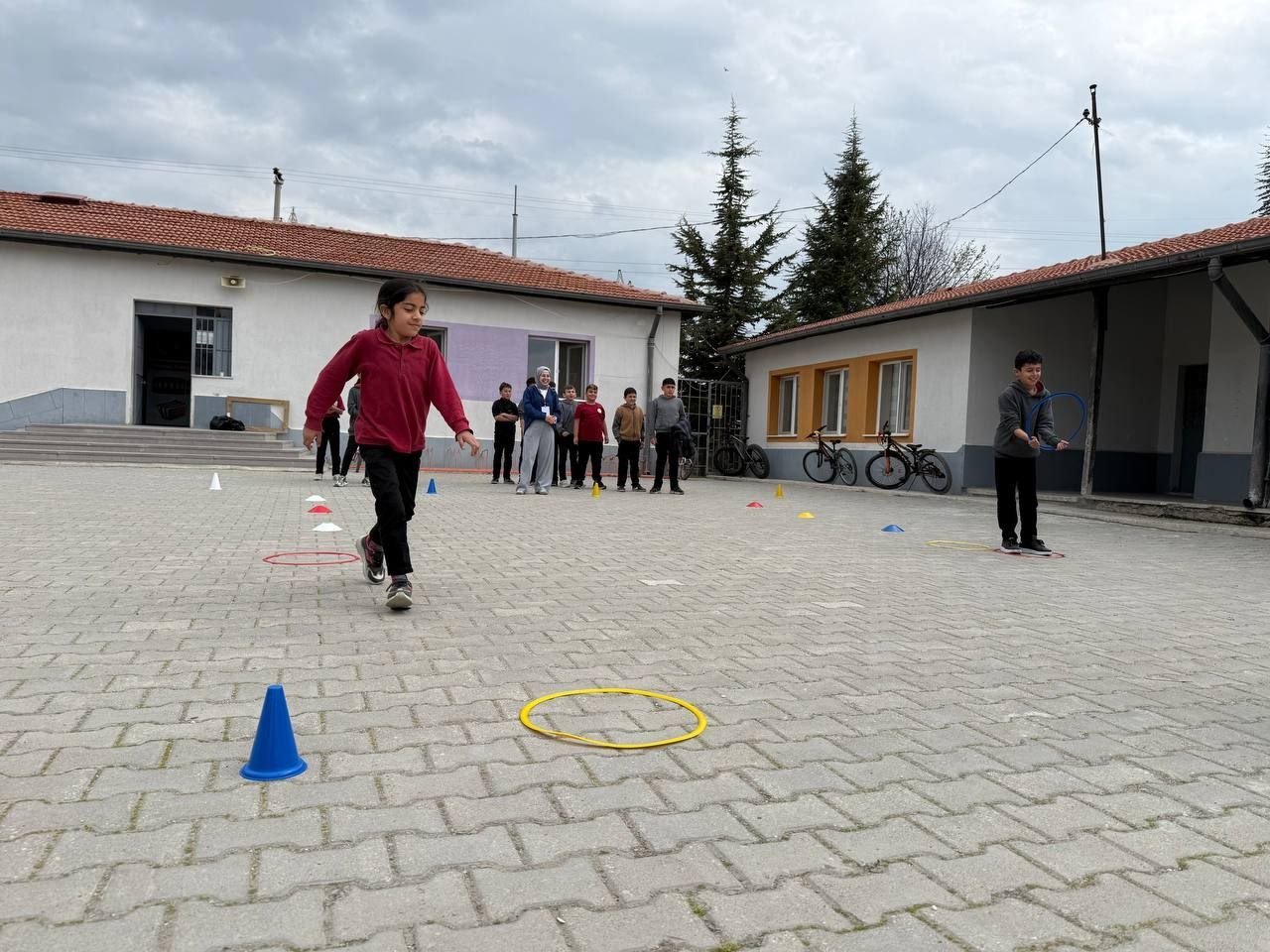 Afyonkarahisar Sağlık Bilimleri Üniversitesi (AFSÜ) Fizyoterapi ve Rehabilitasyon Topluluğu tarafından,