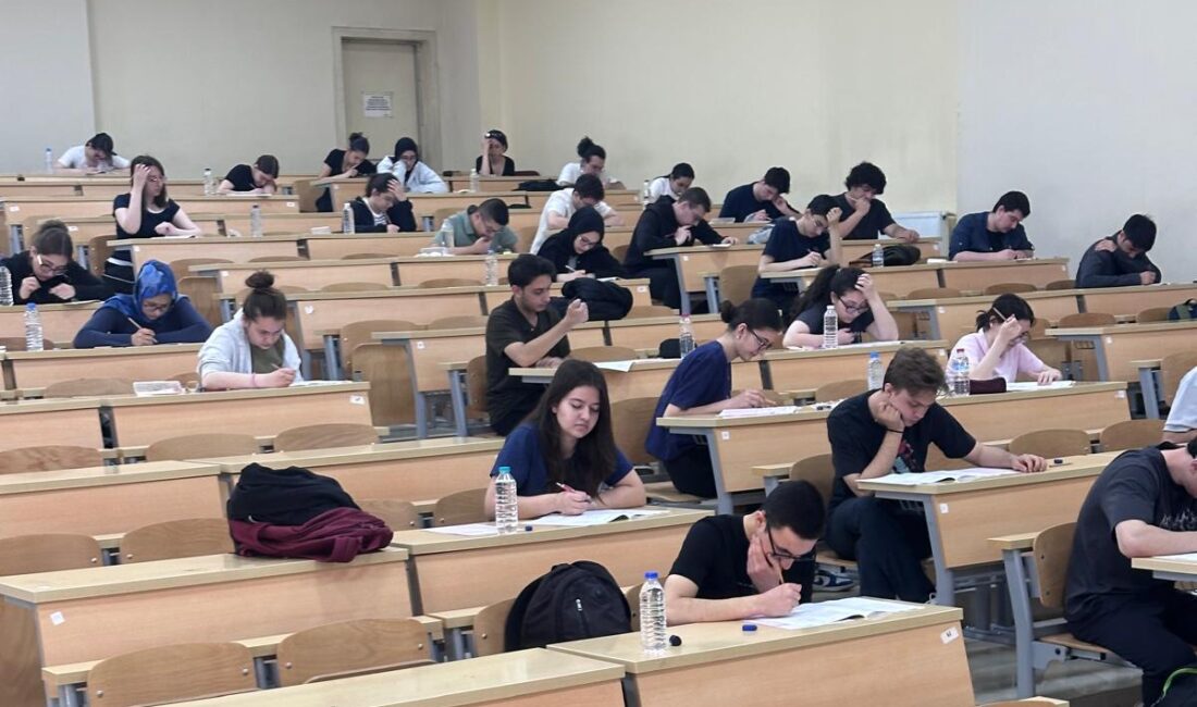 Afyonkarahisar Süleyman Demirel Fen lisesinden bu yıl mezun olacak olan