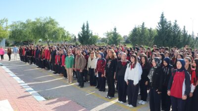 Afyonkarahisar'da 9 günlük Kurban Bayramı tatilinin sona ermesiyle birlikte eğitim