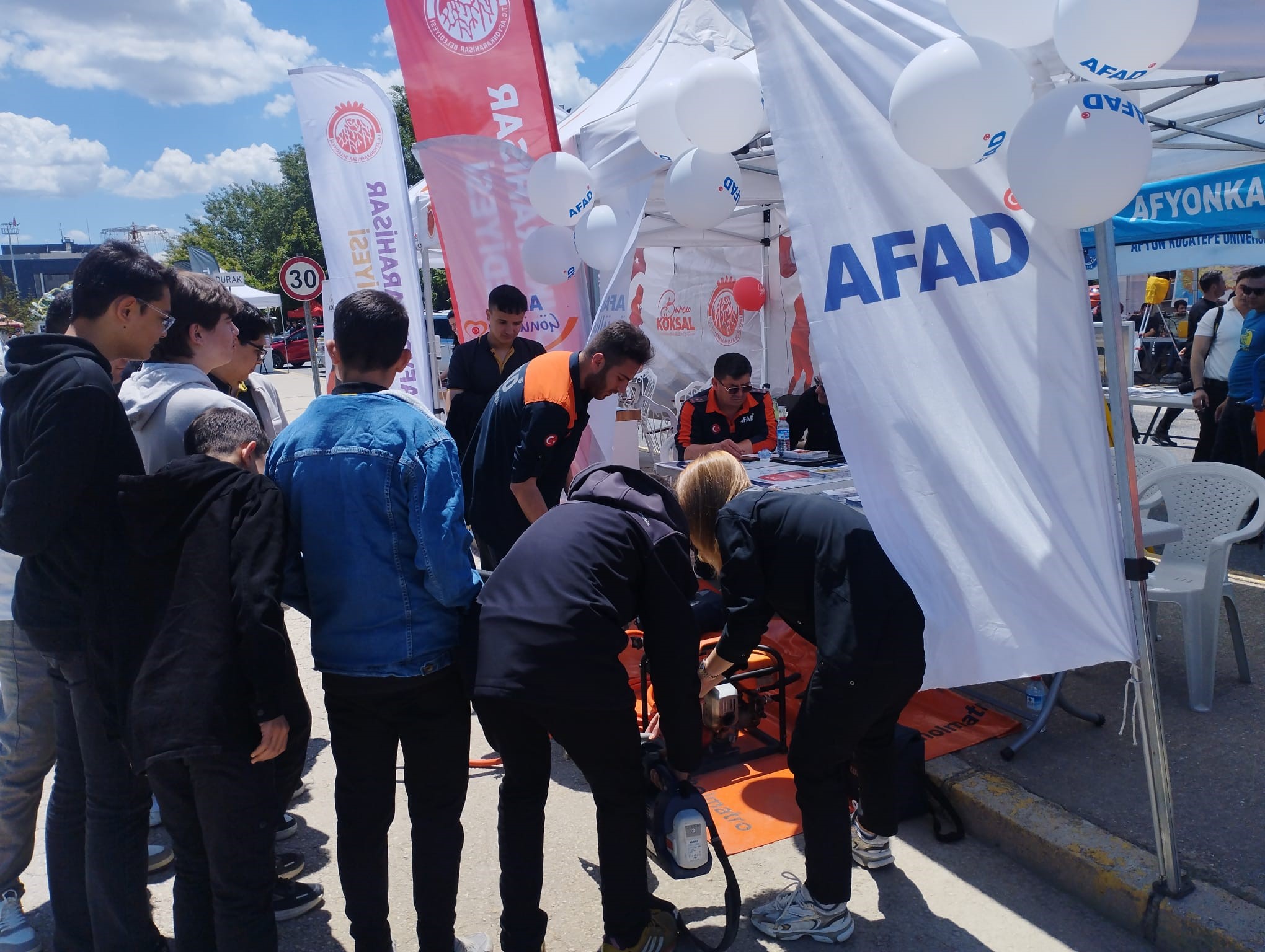 Afyonkarahisar İl Afet ve Acil Durum Müdürlüğü (AFAD), üniversite öğrencilerine