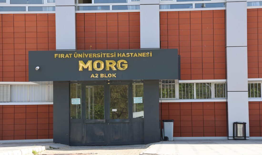 Tunceli'de bir inşaat sahasında çalışma yaptığı esnada üzerine beton blok