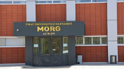 Tunceli'de bir inşaat sahasında çalışma yaptığı esnada üzerine beton blok