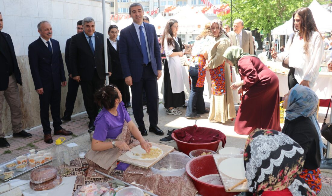 Afyonkarahisar’da ‘Hayat Boyu Öğrenme’ projesi kapsamında Halk Eğitim Merkezi bünyesindeki