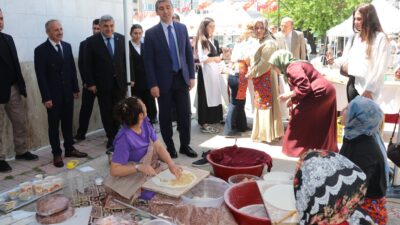 Afyonkarahisar’da ‘Hayat Boyu Öğrenme’ projesi kapsamında Halk Eğitim Merkezi bünyesindeki