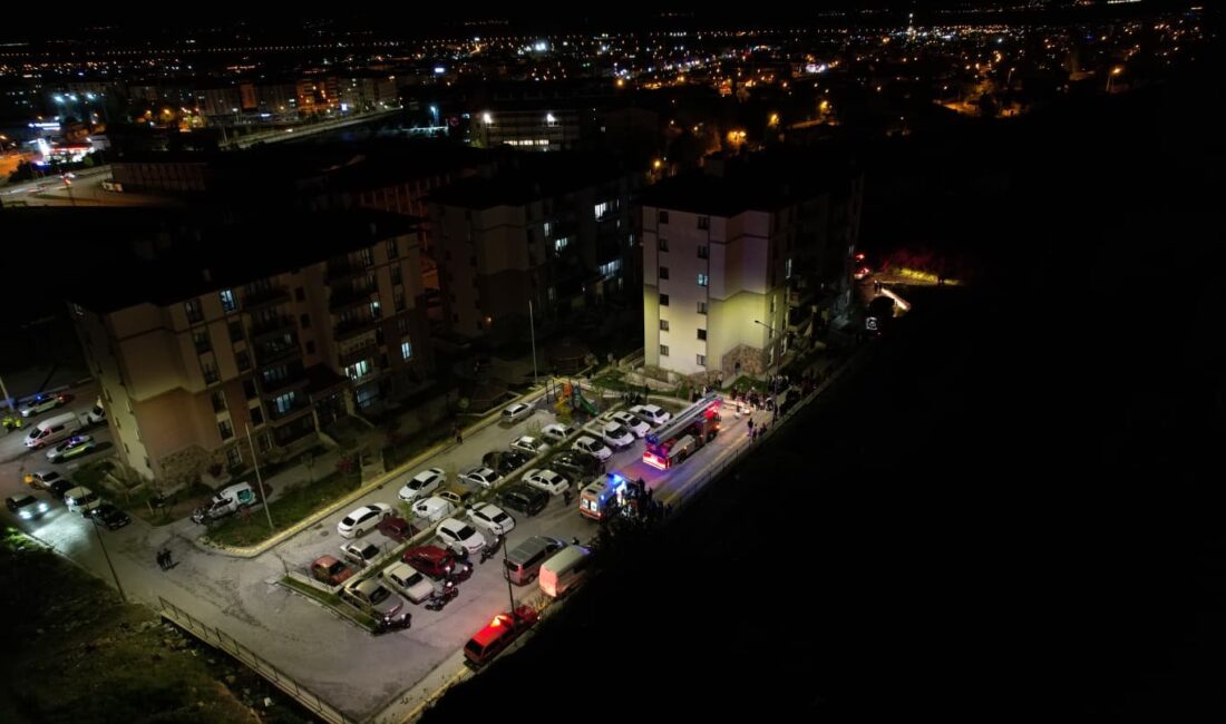 Erzurum'un Kazım Karabekir Paşa Mahallesi'ndeki 5 katlı bir binanın birinci