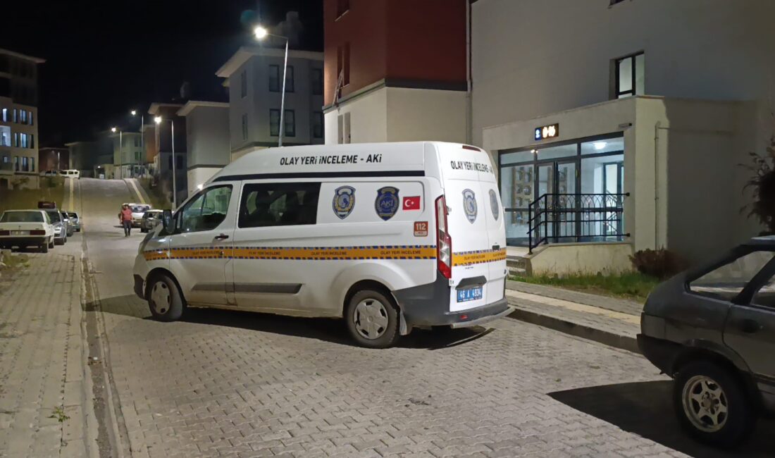 Kahramanmaraş'ın Dulkadiroğlu ilçesinde gece yarısından sonra yaşanan olayda, 30 yaşındaki