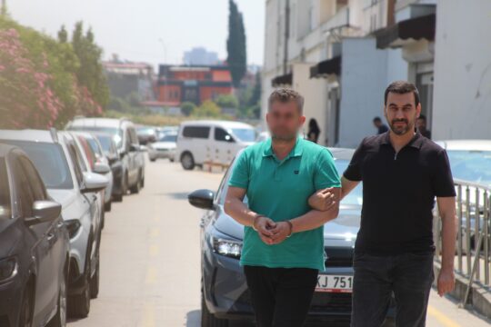 Adana'nın Sarıçam ilçesi Gültepe Mahallesi Elif Su Uludağ Caddesi'nde meydana