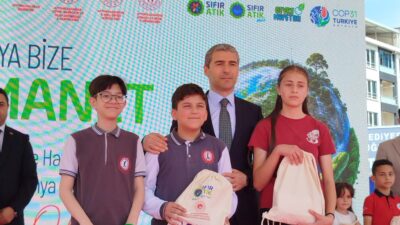 Dünya Çevre Günü etkinlikleri çerçevesinde Afyonkarahisar’da gerçekleştirilen anlamlı programda, geleceğin