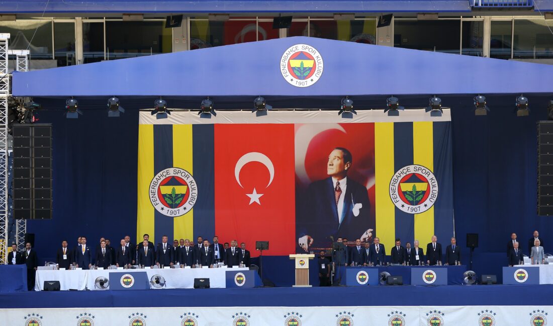 Fenerbahçe Olağanüstü Seçimli Genel Kurulu’nda idari ve mali ibra oylamalarının