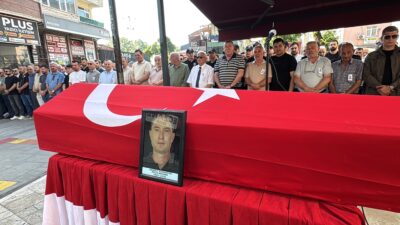 Düzce Emniyet Müdürlüğü kadrosunda görev yapan genç polis memurunun evinden