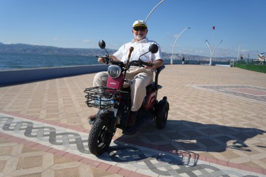 Kocaeli’nin Başiskele ilçesinde yaşamını sürdüren 86 yaşındaki Servet Tuncay, tam