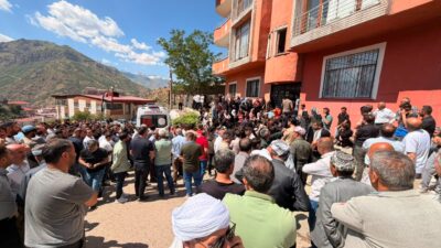 Hakkari'nin Şemdinli ilçesinde kayınpederinin evini basan bir kişi, 4 kişiyi