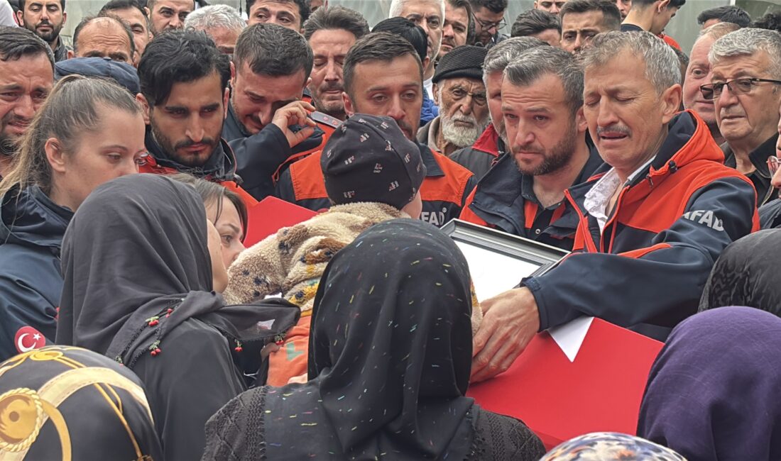 Rize'nin Çamlıhemşin ilçesinde yürütülen bir arama kurtarma faaliyeti esnasında nehir