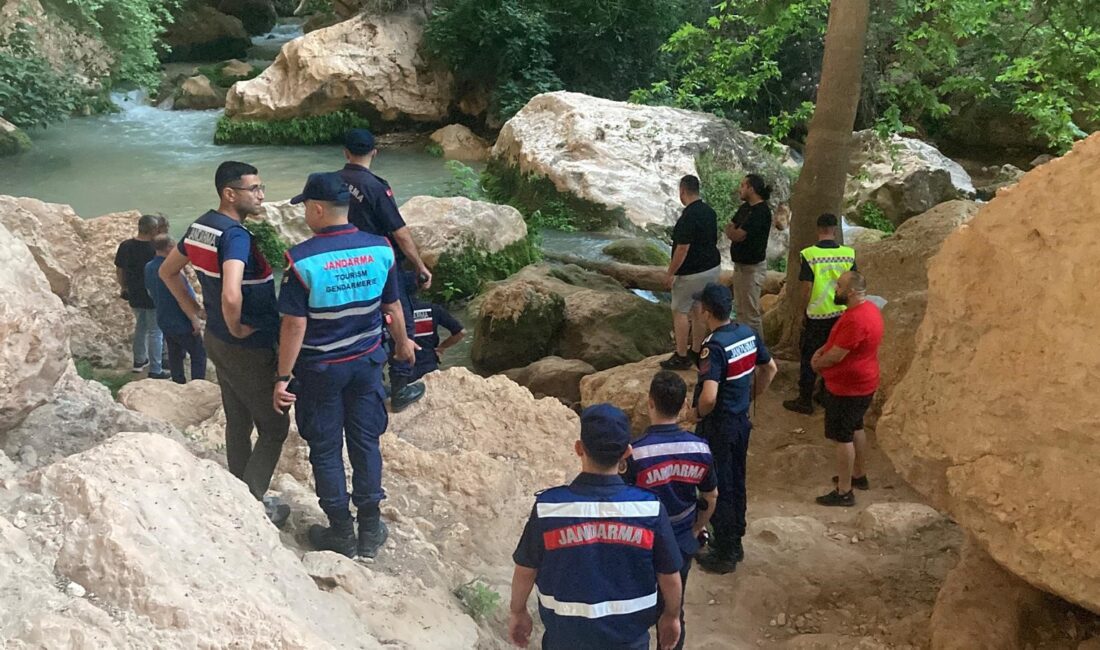 Mersin’in Erdemli ilçesinde arkadaşlarıyla piknik yapmak amacıyla vadiye giden 15
