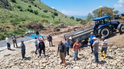 Afyonkarahisar’ın Dinar ilçesine bağlı Kınık Köyü’nde, birlik ve beraberliğin en