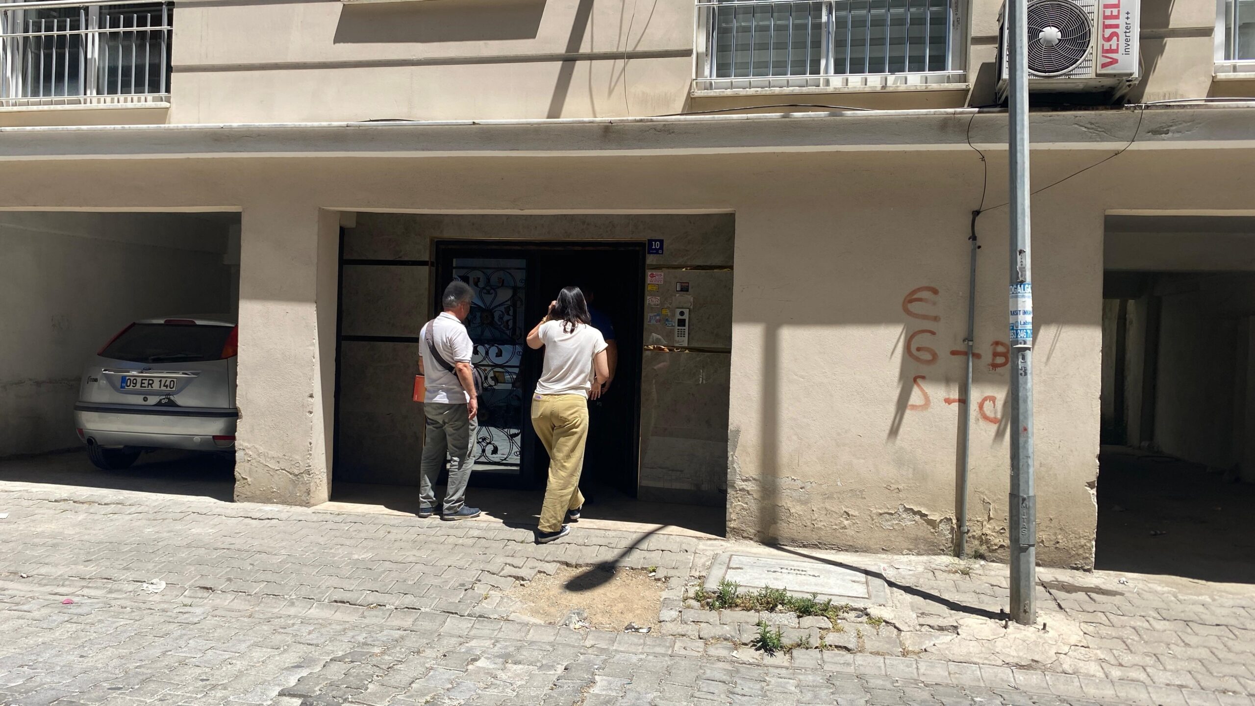 Aydın’ın Efeler ilçesinde torunu ile aynı evde ikamet eden doksan