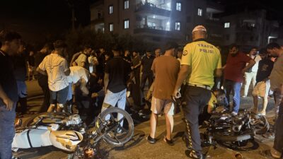 Mersin’in Akdeniz ilçesinde iki motosikletin çarpışması sonucu meydana gelen feci