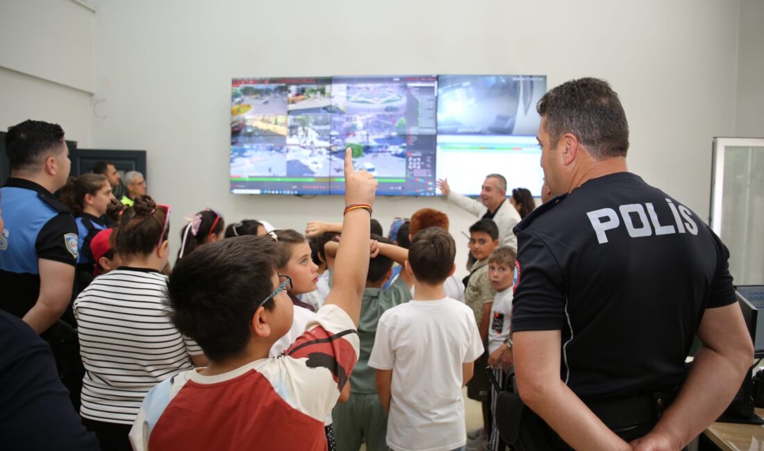 Afyonkarahisar İl Emniyet Müdürlüğü, geleceğin teminatı olan çocukların güvenliği ve
