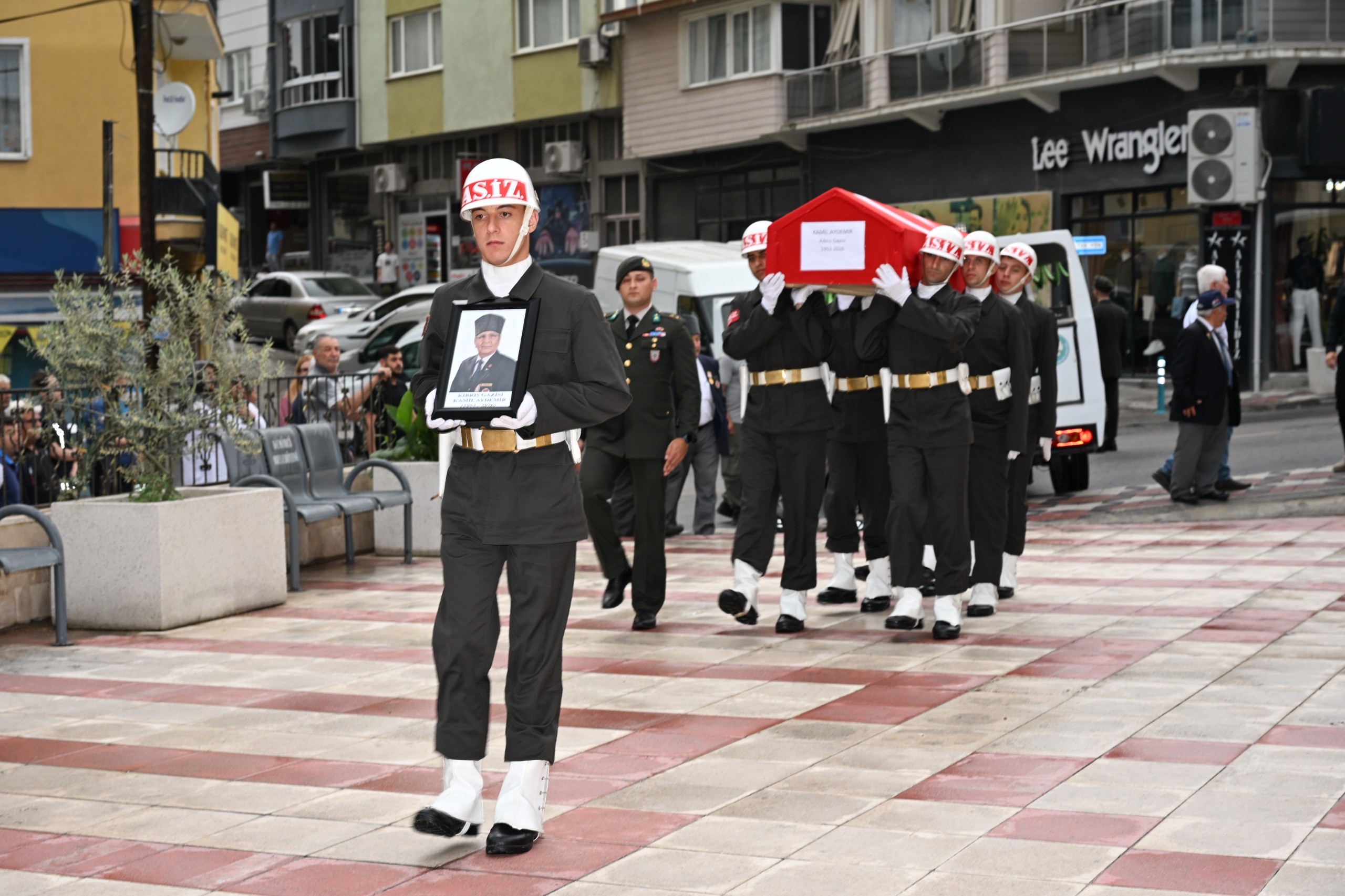 Manisa'nın Demirci ilçesi, dün hayatını kaybeden çok değerli bir vatan