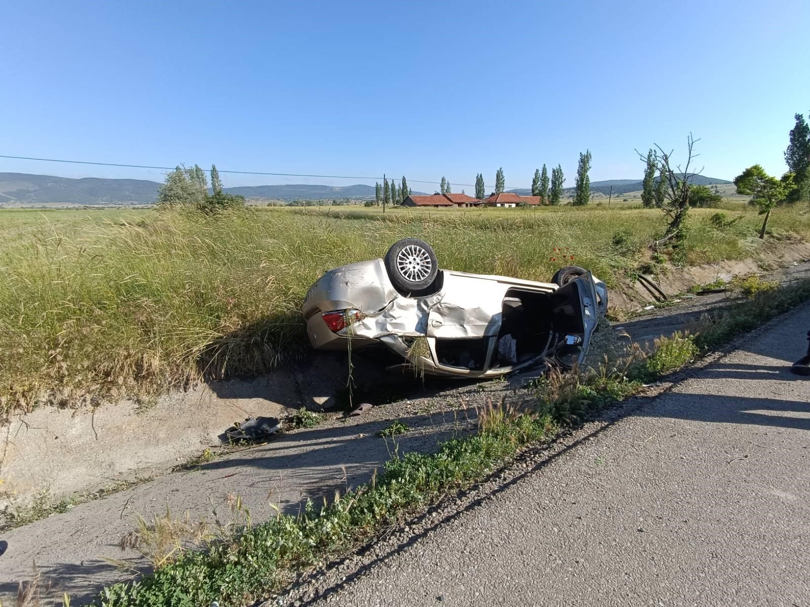 Afyonkarahisar’ın Sinanpaşa ilçesinde meydana gelen feci bir trafik kazasında adeta
