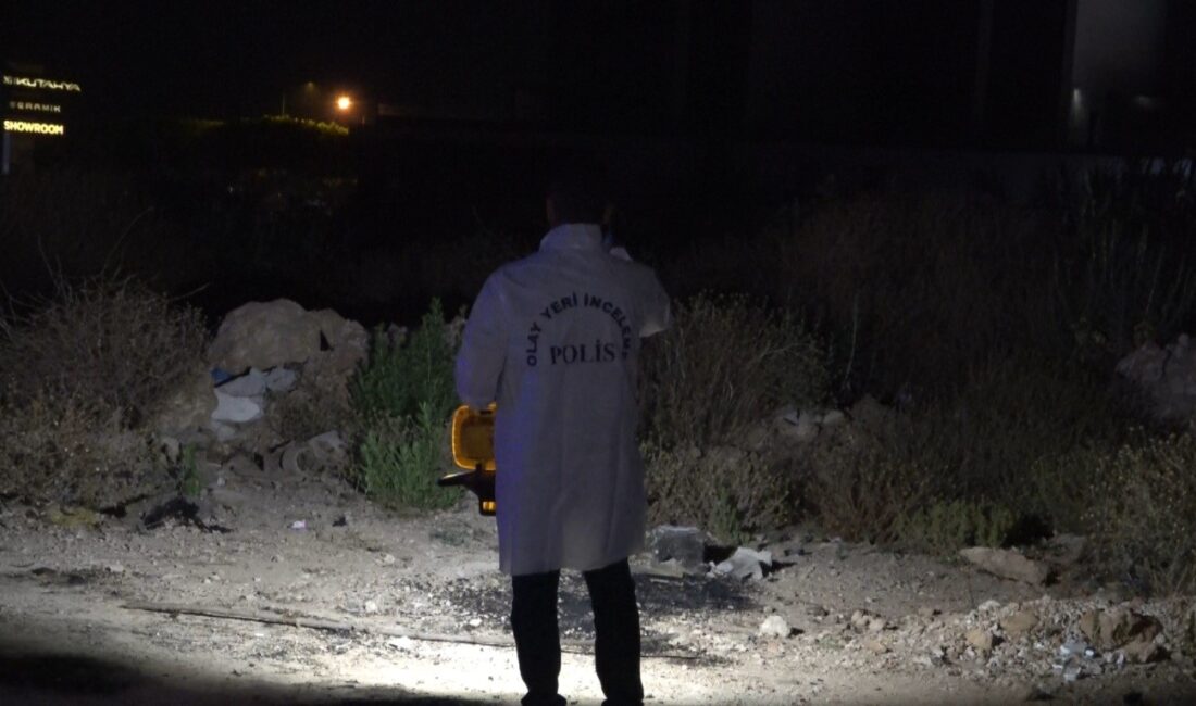Antalya’nın Muratpaşa ilçesinde dün gece saatlerinde gizemli bir ölüm olayı