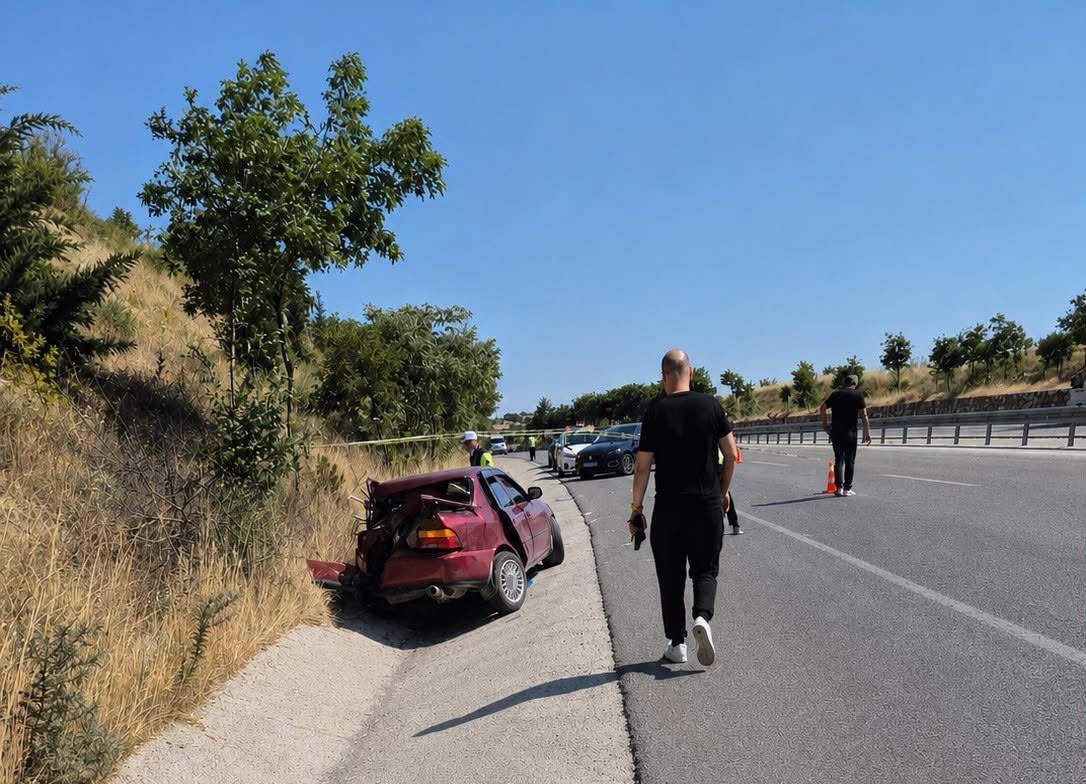 Balıkesir’de akşam saatlerinde meydana gelen feci bir trafik kazası, bir