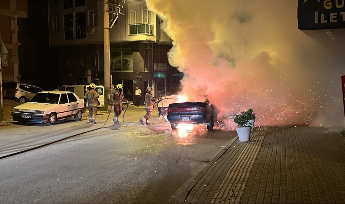 Bursa'da seyir halindeyken bir anda alev alan otomobil kullanılamaz hale