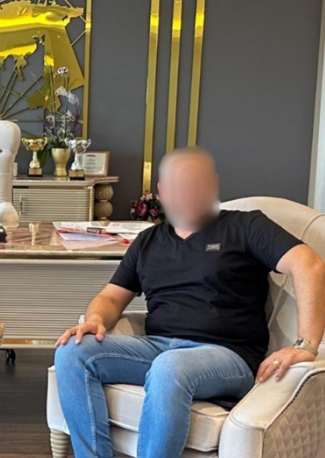 İş yerinin çaycısını dolandıran müdür yurt dışına kaçtı