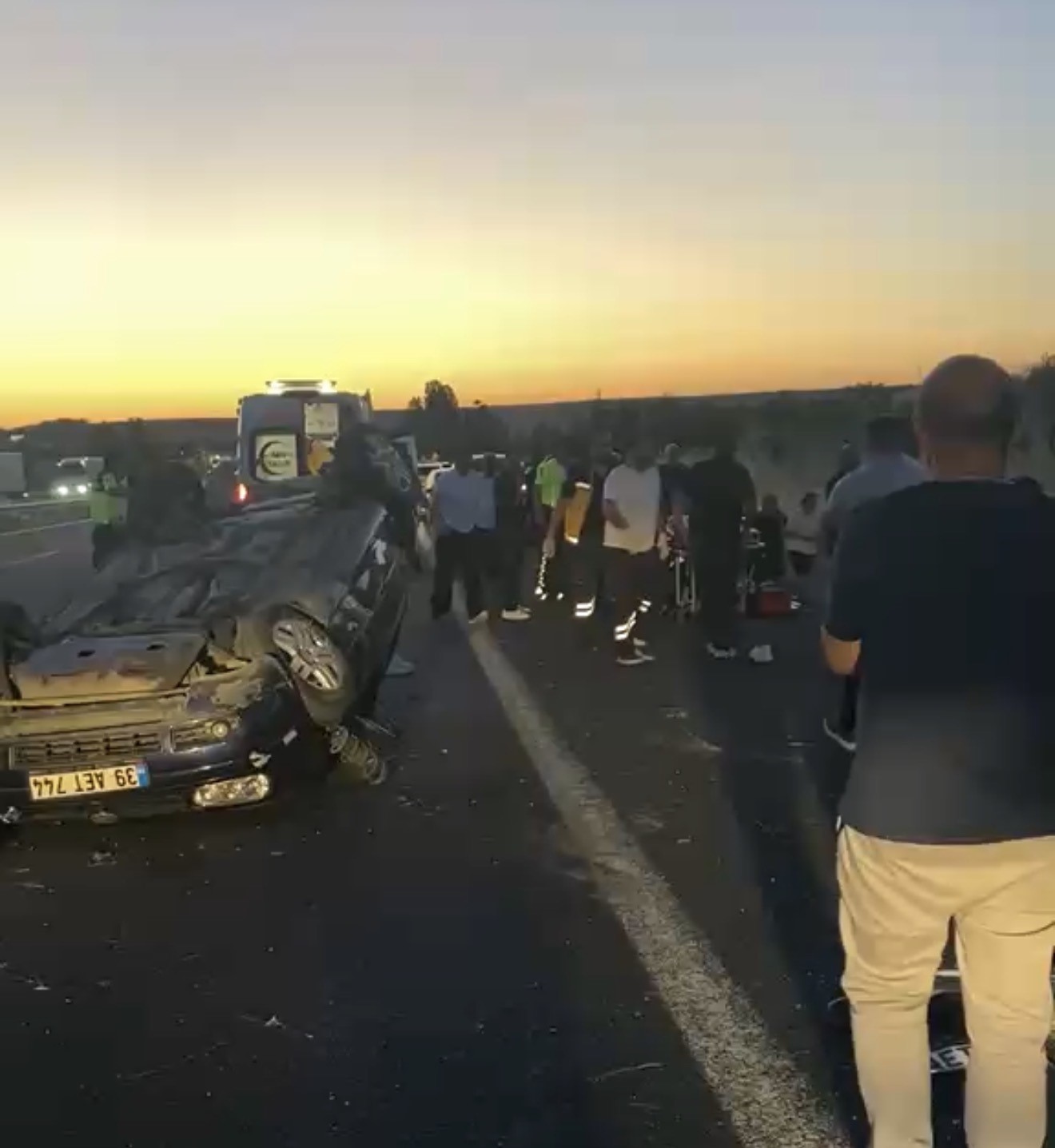 Lüleburgaz'da lastiği patlayan otomobil takla attı: 3 ölü, 1 yaralı