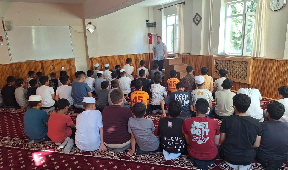 Afyonkarahisar İl Müftülüğü Bağımlılık Koordinatörlüğü tarafından hafızlık yapan öğrencilere yönelik