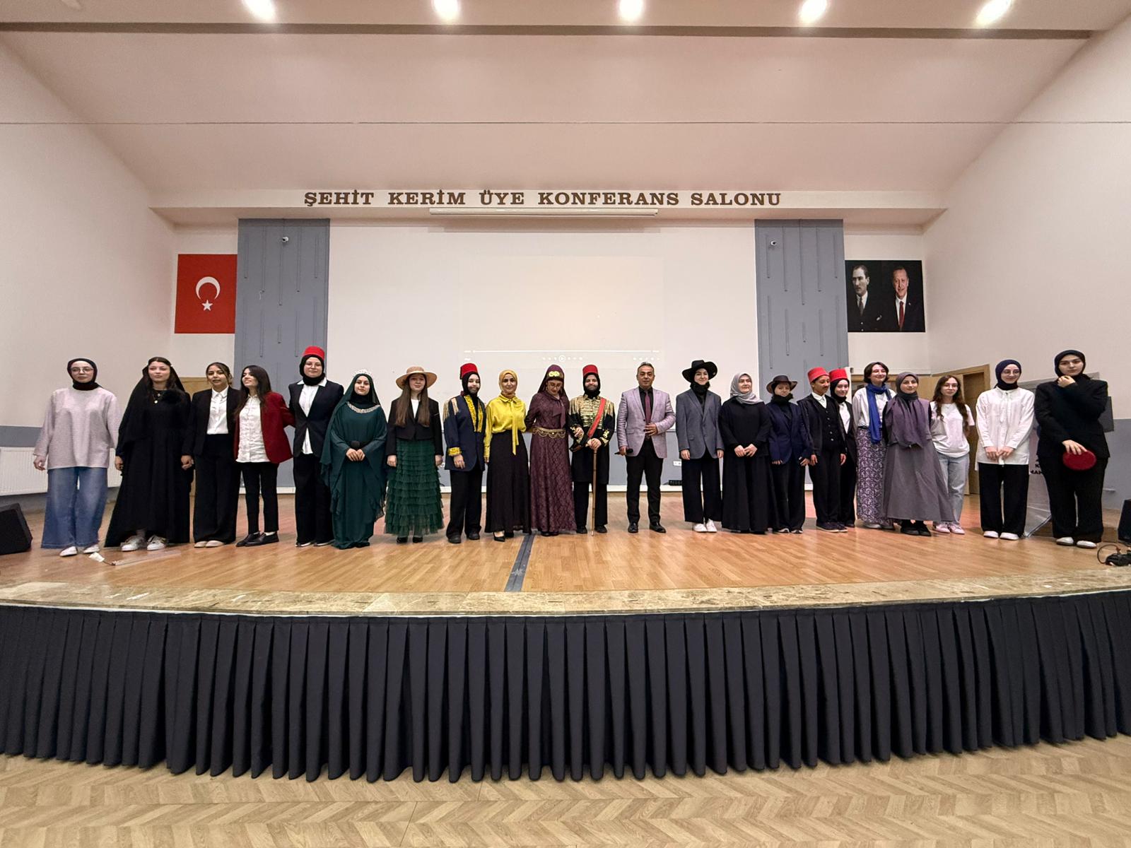 Afyonkarahisar Kız Anadolu İmam Hatip Lisesi öğrencileri tarafından büyük emek