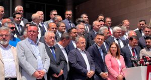 Cumhuriyet Halk Partisi Afyonkarahisar İl Başkanı Hasan Karadeniz ve 73