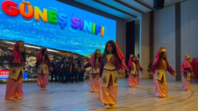 Emirdağ Aziziye Sanat Merkezi, Merkez Anaokulu tarafından düzenlenen mezuniyet törenine