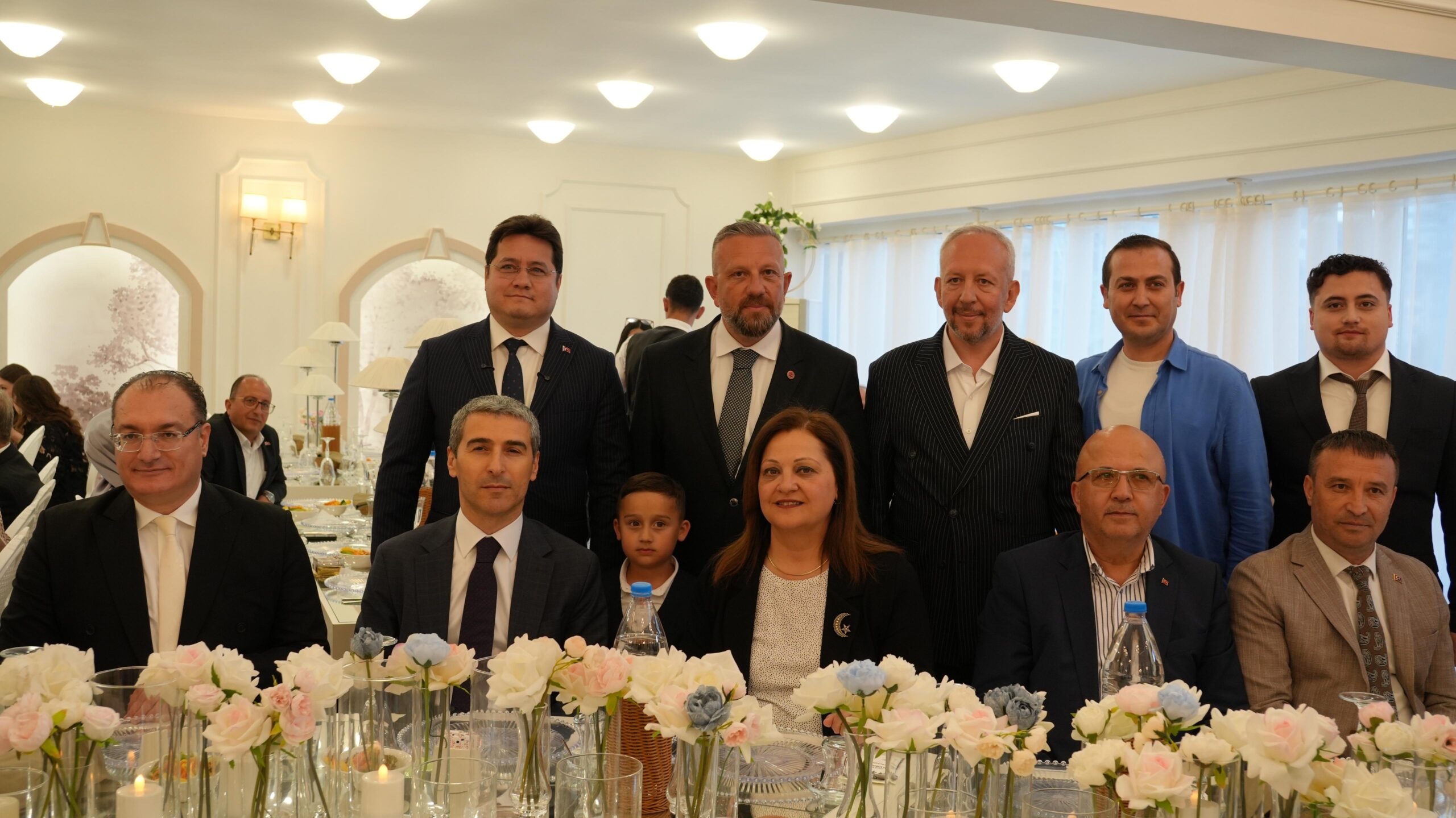 Bolvadin Belediye Başkanı Derviş Aynacı'nın oğlu Mustafa Aynacı ile Afyonkarahisarlı