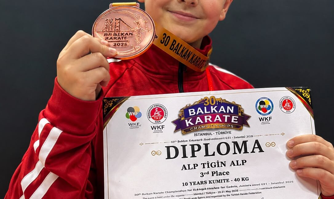 Afyonkarahisarlı genç sporcu Alp Tigin Alp, 30. Balkan Çocuklar Karate