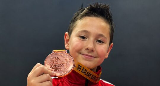 Afyonkarahisarlı genç sporcu Alp Tigin Alp, 30. Balkan Çocuklar Karate