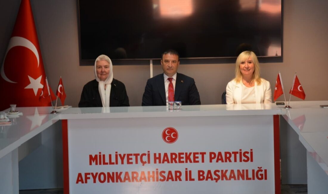 Milliyetçi Hareket Partisi Afyonkarahisar İl Başkanı Ahmet Kahveci, KAÇEP üyeleriyle