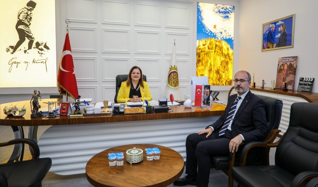 Afyonkarahisar Belediye Başkanı Burcu Köksal, Afyonkarahisar İl Sağlık Müdürü Dr.