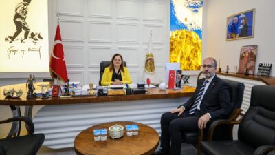 Afyonkarahisar Belediye Başkanı Burcu Köksal, Afyonkarahisar İl Sağlık Müdürü Dr.