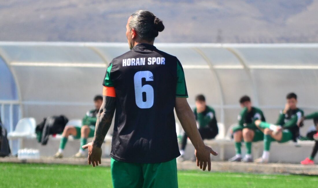 Bolvadin futbolunun yakından tanıdığı isimlerden, Gönbeler Horanspor futbolcusu Yadi Yuca,