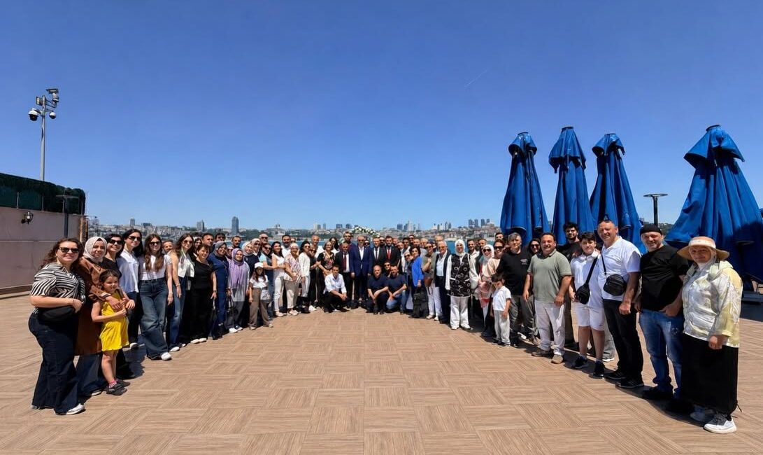 İstanbul Üsküdar SGK Tesisleri’nde düzenlenen Çaylılar Buluşması programı, yoğun katılımla