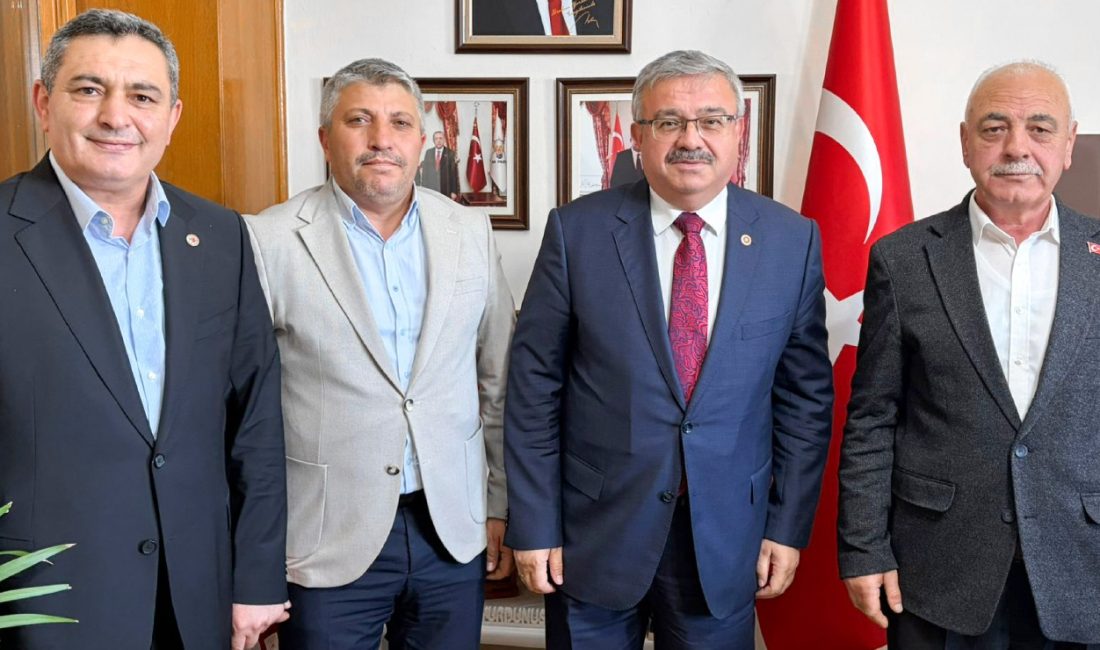 Ak Parti Çobanlar İlçe Başkanı Murat Yeşil, Belediye Başkanı Ali