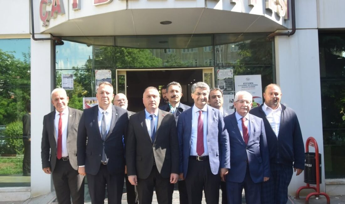 Afyonkarahisar’ın Çay ilçesinde Belediye Başkanı Yaşar Kemal Kantartopu, Türkiye Büyük