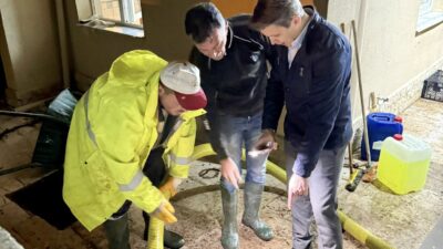 Dazkırı’da etkili olan kuvvetli yağışın ardından oluşan olumsuzlukların giderilmesi için