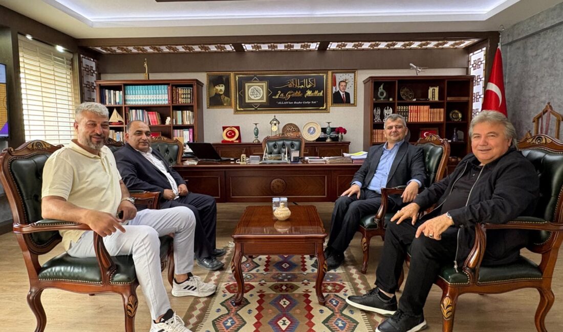 Emirdağ Belediye Başkanı Serkan Koyuncu, farklı ziyaretleri makamında kabul etti.