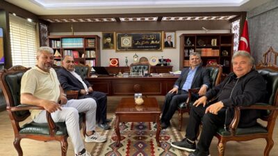 Emirdağ Belediye Başkanı Serkan Koyuncu, farklı ziyaretleri makamında kabul etti.
