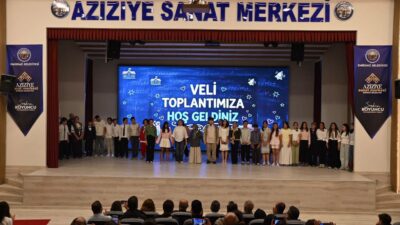 ​Mithat Paşa Ortaokulu öğrencileri, yıl boyunca hazırladıkları el emeği çalışmalarını