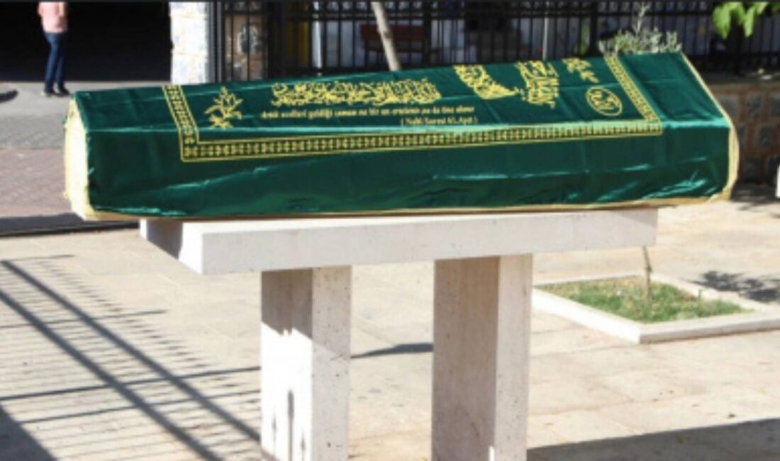 Sinanpaşa ilçesi Fatih Mahallesi sakinlerinden Hanife Yaman hayatını kaybetti.